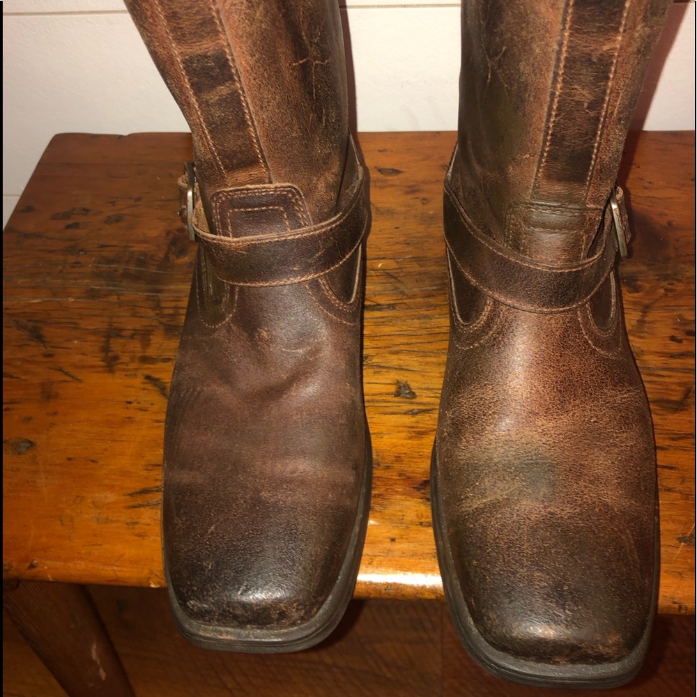 Ariat men 10D boots